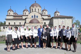 Președintele țării întreprinde o vizită de lucru în mai multe raioane ale țării