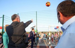 The President took part in the opening ceremony of two sports complexes