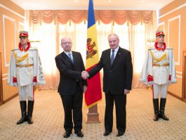 Nicolae Timofti received the accreditation letters of the Greek Ambassador to Moldova Vassilis Papadopoulos