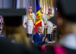 Președintele Republicii Moldova a înmînat „Diploma de Onoare” celor mai buni absolvenți de liceu din țară