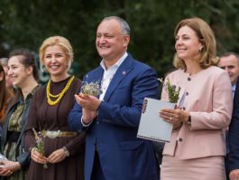 Igor Dodon participated in the National Costume Festival