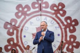 Igor Dodon a participat la cea de-a doua ediție a Festivalului costumului național