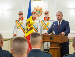 Șeful statului a înmînat Diploma de Onoare a Președintelui Republicii Moldova unui grup de cetățeni