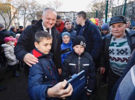 Igor Dodon a participat la inaugurarea unui complex sportiv în orașul Soroca