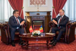 President of Moldova received credentials from five Ambassadors