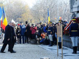 President Nicolae Timofti attends military parade on National Day of Romania