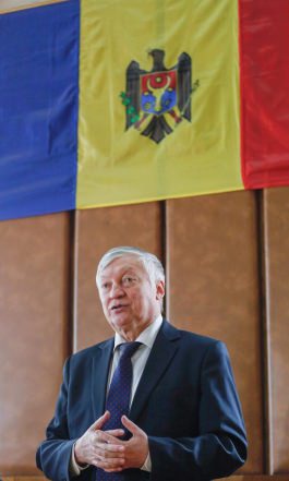 Marele maestru internațional rus de șah, Anatolii Karpov efectuează o vizită în Moldova la invitația Președintelui țării