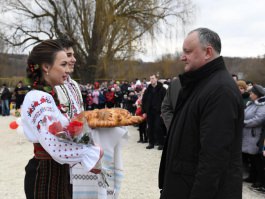 Глава государства принял участие в открытии спортивного комплекса в селе Бырлэдень Окницкого района