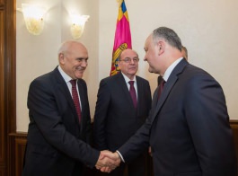 Igor Dodon a avut o întrevedere cu Leonid Kalașnikov și Mihail Krotov