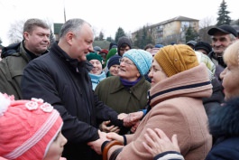 Igor Dodon a oferit un autocamion de tip ”KAMAZ” orașului Cupcini din raionul Edineț