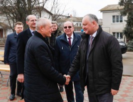 Igor Dodon a oferit un autocamion de tip ”KAMAZ” orașului Cupcini din raionul Edineț