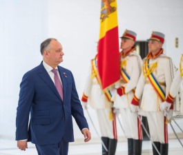 Igor Dodon a conferit distincții de stat unor doamne remarcabile din Republica Moldova