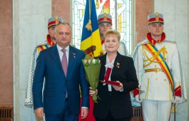 Igor Dodon a conferit distincții de stat unor doamne remarcabile din Republica Moldova