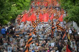 Igor Dodon a participat la marșul „Regimentul Nemuritor”