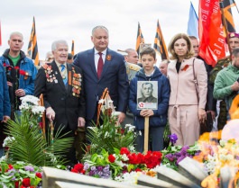 Igor Dodon a participat la marșul „Regimentul Nemuritor”