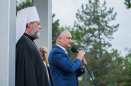 Igor Dodon împreună cu familia a participat la Marșul pentru susținerea familiei tradiționale