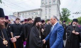 Igor Dodon împreună cu familia a participat la Marșul pentru susținerea familiei tradiționale