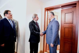 Președintele Igor Dodon a avut o întrevedere cu Comisarul European Johannes Hahn