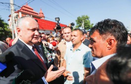 Igor Dodon a prezidat o ședință operativă privind prăbușirea blocului cu 9 etaje din Otaci