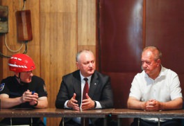 Igor Dodon a prezidat o ședință operativă privind prăbușirea blocului cu 9 etaje din Otaci