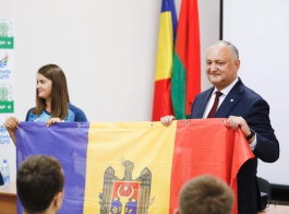 Șeful statului s-a întîlnit la Minsk cu echipa națională olimpică a Republicii Moldova