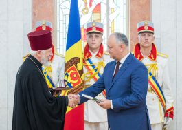 Igor Dodon a înmînat înalte distincții de stat unui grup de cetățeni ai Republicii Moldova