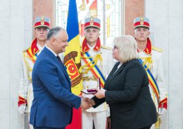 Igor Dodon a înmînat înalte distincții de stat unui grup de cetățeni ai Republicii Moldova