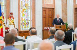 Igor Dodon a conferit distincții de stat