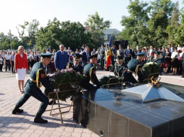 Igor Dodon a participat la evenimentele dedicate aniversării a 75-a de la eliberarea orașului Comrat de fascism