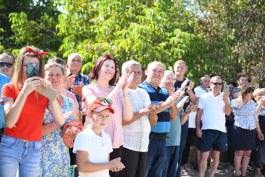 Igor Dodon a participat la inaugurarea monumentului eroilor eliberatori din satul Dumitreni