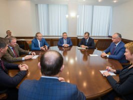 Igor Dodon a avut o întrevedere cu Andrei Nazarov și Boris Titov