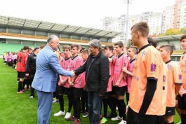 Igor Dodon a participat la ceremonia de deschidere a primei ediții a Cupei Președintelui la fotbal între copii