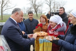 Igor Dodon a vizitat colholzul „Pobeda” din satul Copceac, UTA Găgăuzia și a participat la sărbătoarea dedicată agricultorilor din Taraclia