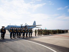 Moldovan servicemen leave for international peacekeeping mission in Kosovo