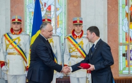 Igor Dodon a înmînat distincții de stat