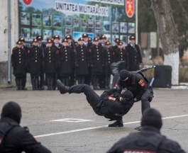 Șeful statului a participat la ceremonia consacrată celei de-a 28-a aniversări de la formarea Trupelor de Carabinieri