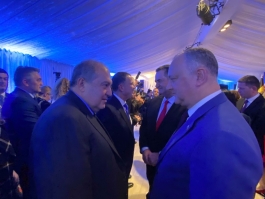 Igor Dodon a avut mai multe discuții informale cu șefi de stat și guvernе