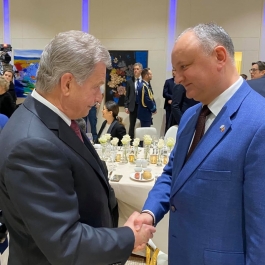 Igor Dodon a avut mai multe discuții informale cu șefi de stat și guvernе