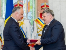 Igor Dodon a înmînat înalte distincții de stat