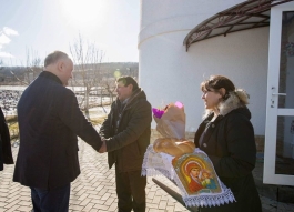 Igor Dodon a felicitat trei cupluri longevive din raionul Hîncești