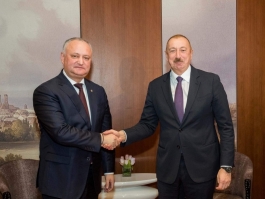 Igor Dodon a avut o întrevedere cu Ilham Aliyev