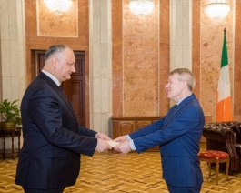 Igor Dodon a primit scrisorile de acreditare din partea a cinci ambasadori agreați