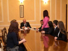 President Nicolae Timofti signs decrees appointing 11 judges