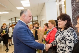 Președintele Republicii Moldova a felicitat peste 100 de doamne distinse cu prilejul Zilei Internaționale a Femeii