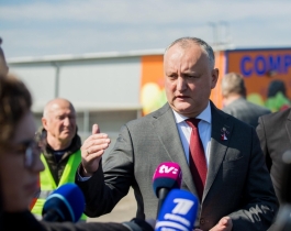 Igor Dodon a inspectat lucrările de reconstrucție a drumului național M2