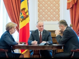 Igor Dodon a participat la ședința săptămînală cu Zinaida Greceanîi și Ion Chicu