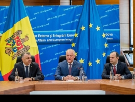 Igor Dodon a prezentat efectivelor a două ministere pe noii miniștri