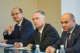 Igor Dodon a avut o întrevedere cu șefii celor mai mari rețele de comerț a produselor alimentare din Moldova