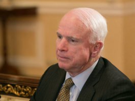 Senatorul John McCain: „Republica Moldova poate conta pe sprijinul SUA”