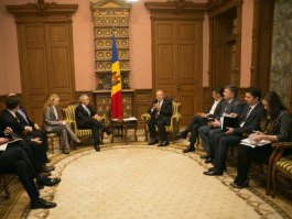 President Nicolae Timofti meets U.S. senator